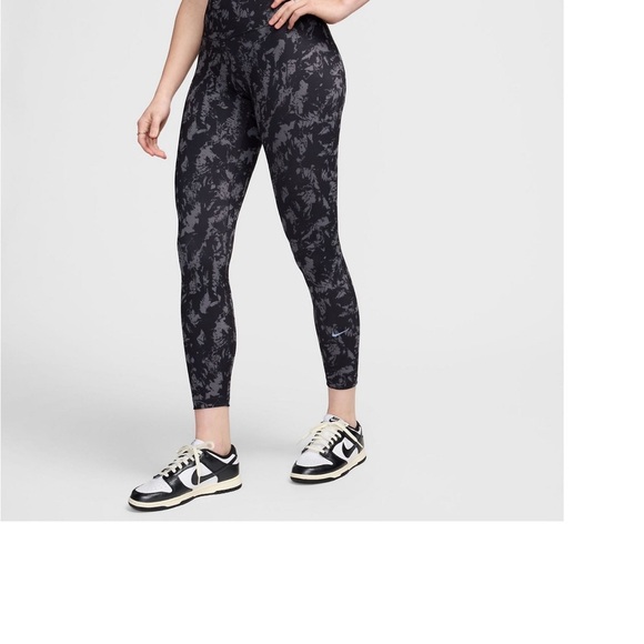 Nike Black Full-Length Leggings with Mottled Pattern - Picture 1 of 3